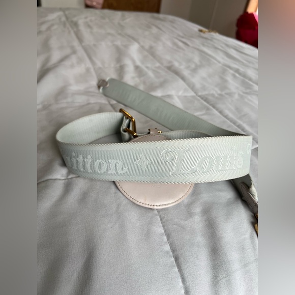 Louis Vuitton Jacquard strap with coin purse - Picture 9 of 16